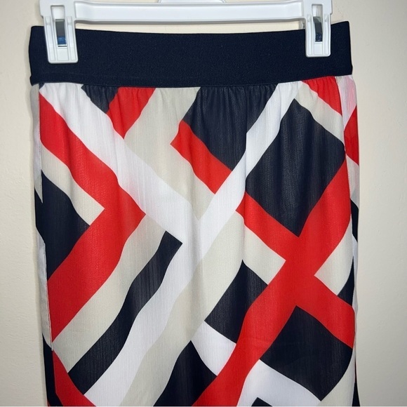 Ann Taylor Geometric Print Semi Sheer Maxi Skirt Size XS - Picture 2 of 5